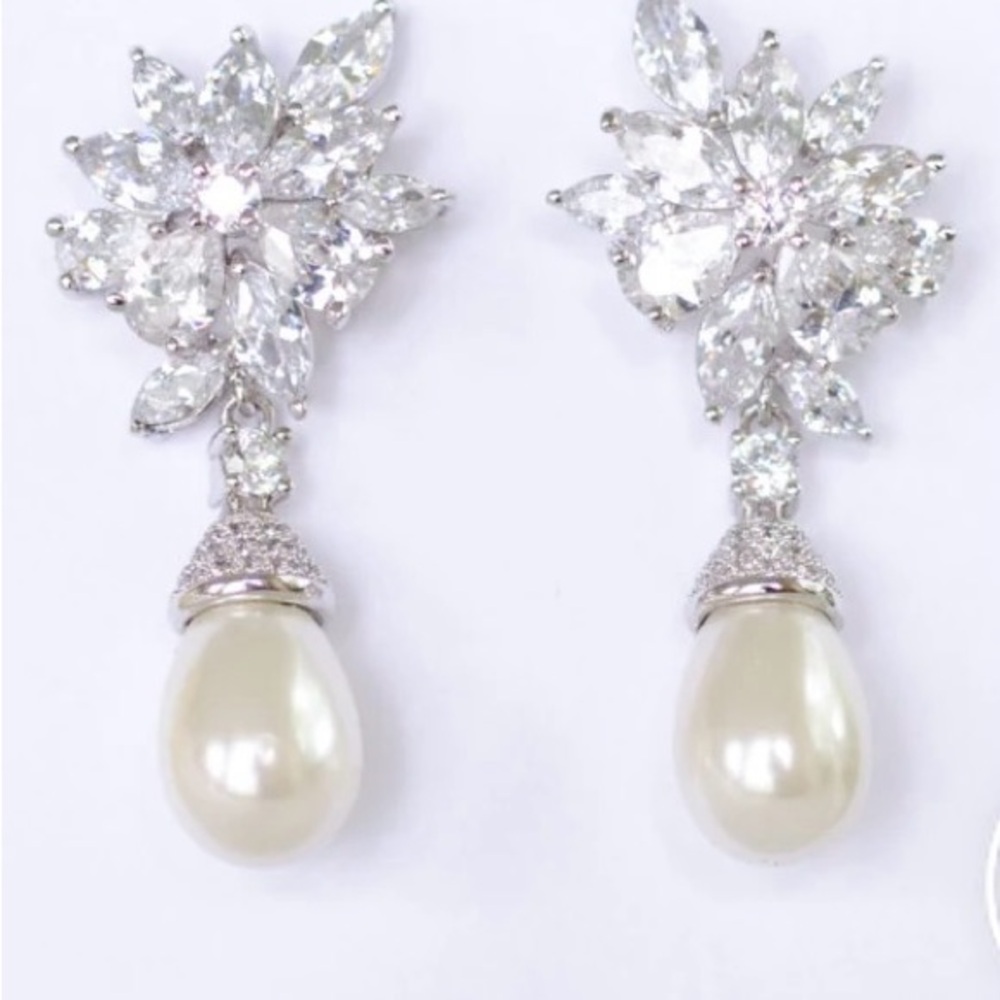 Elegant Silver and Pearl Drop Bridal Earrings White Gold Plated Wedding Jewelry